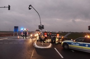 Polizei Düren: POL-DN: Unfall bei ausgeschalteter Ampel