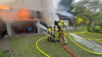 Feuerwehr Dresden: FW Dresden: Garagenbrand droht sich auf Nachbargebäude auszubreiten
