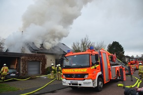 POL-STD: Einfamilienhaus in Stade durch einen Brand schwer beschädigt - Gesamtschaden ca. 400.000 Euro