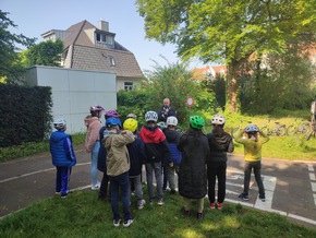 POL-NI: Nienburg/Haßbergen - Polizei gibt Verkehrsunterricht in der vierten Klasse der Grundschule in Haßbergen (Teil 5)