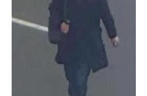 Polizei Düsseldorf: POL-D: Achtung Trickdiebe! - Täter lauern Autofahrern auf Parkplätzen auf - Polizei veröffentlicht Bilder aus einer Überwachungskamera und warnt vor dieser Masche