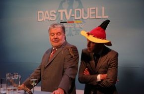TELE 5: Kurt Beck (SPD) zu Gast bei 'Stuckrad-Barre': 
Rekord-Ministerpräsident vergleicht Angela Merkel mit Chamäleon: "Beide können wunderbar die Farbe wechseln" (BILD)