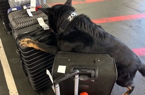 Hauptzollamt Frankfurt am Main: HZA-F: 24 Kilogramm Kokain durch Frankfurter Flughafenzoll beschlagnahmt - Rauschgiftsp&uuml;rhund Donut erschn&uuml;ffelt Rauschgift im Reisekoffer