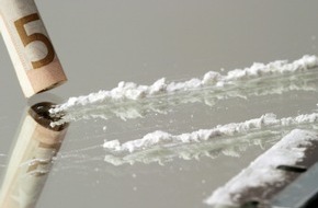 Hauptzollamt Koblenz: HZA-KO: Mehr als zwei Kilogramm Kokain in Seitenverkleidung versteckt