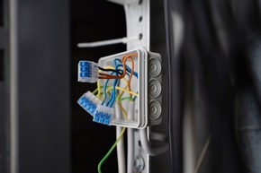 IDEAL Electrical startet in Deutschland mit neuer Generation Hebelklemmen