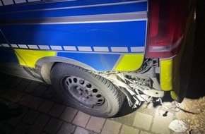 Kreispolizeibehörde Märkischer Kreis: POL-MK: VW Fahrer kollidiert mit Streifenwagen nach Sekundenschlaf