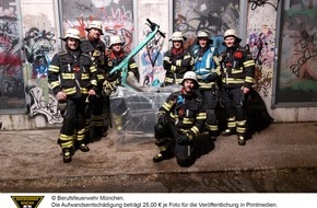 Feuerwehr München: FW-M: Widerspenstiger E-Scooter und schwarzes Baguette
