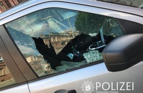 Polizeipräsidium Westpfalz: POL-PPWP: Scheibe eingeschlagen