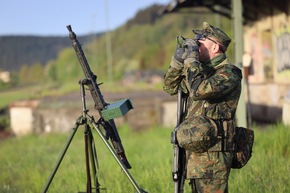 Quadriga 2024: Leoparden auf der Autobahn / Panzer aus Pfreimd auf dem Weg nach Litauen
