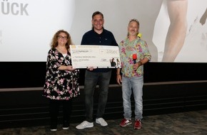 LEONINE Studios: DOG - DAS GLÜCK HAT VIER PFOTEN: Erfolgreiches Charity Screening    für das Tierheim Dellbrück im Cinedom Köln