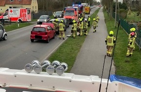 Freiwillige Feuerwehr Alpen: FW Alpen: Auffahrunfall mit drei Pkw auf der B 57
