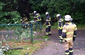 Feuerwehr Herdecke: FW-EN: Unwetterlage sorgt für sechs Einsätze - Aufgrund der Gesamtanzahl anstrengende Woche für die Feuerwehr