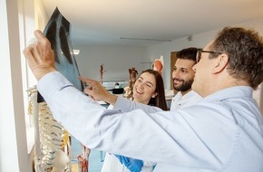 Helios Gesundheit: Helios und die IRO Group bieten Medizinstudierenden eine universitäre Ausbildung auf Spitzenniveau
