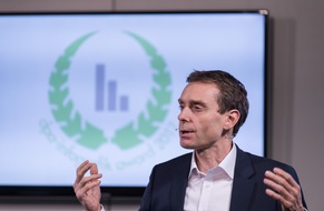 Preisverleihung mit Werkstatt-Charakter: Capital und Süddeutsche Zeitung erhalten dpa-infografik award