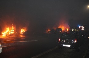 Kreispolizeibehörde Viersen: POL-VIE: Unbekannte setzen sieben Autos in Brand - Polizei sucht Zeugen