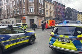 Polizei Hagen: POL-HA: Kontrollen des Schwerpunktdienstes in Wehringhausen - 49-jähriger Mann greift Beamte tätlich an