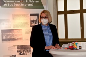 POL-OS: &quot;Die Polizei in der Weimarer Republik&quot; - Polizeiausstellung in der Villa Schlikker in Osnabrück eröffnet