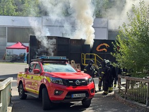 FW-EN: Feuerwehr Herdecke trainiert realistische Brandeinsätze in einem Übungscontainer - Hygienekonzept wird beübt