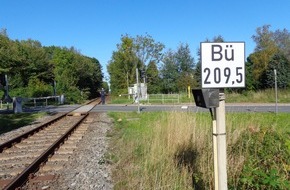 Bundespolizeiinspektion Bremen: BPOL-HB: Kabel auf Bahnübergang gelegt und Schranken blockiert