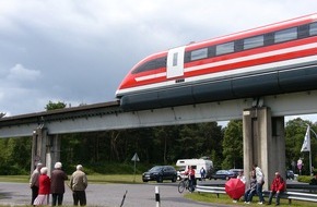 The International Maglevboard e.V.: Magnetschnellbahn soll Ost und West verbinden (mit Bild) / 10. Petersburger Dialog in Jekaterinenburg / In 3 1/2 Stunden von Moskau nach Berlin / Breite Unterstützung für Machbarkeitsstudie