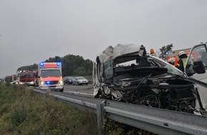 Freiwillige Feuerwehr Werne: FW-WRN: TH_PERSON_KLEMMT - BAB1 > Köln - VU 3 LKW