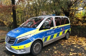 Polizei Mettmann: POL-ME: Streifenwagen beschmiert - Polizei ermittelt - Velbert - 2311064