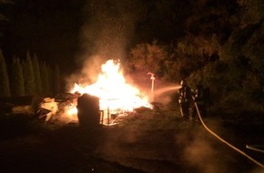 Feuerwehr Erkrath: FW-Erkrath: Brand einer Gartenhütte