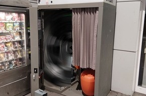 Bundespolizeidirektion Sankt Augustin: BPOL NRW: Fotoautomat im Bahnhof aufgebrochen - Bundespolizei sucht Zeugen