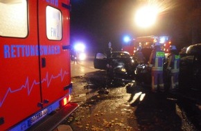 Feuerwehr Bottrop: FW-BOT: Bottrop-Kirchhellen - Verkehrsunfall mit vier Verletzten
