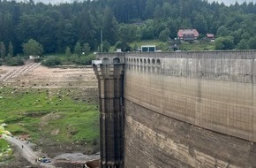 Feuerwehr Offenburg: FW-OG: Stausee ohne See - Beeindruckende Erlebnisse f&uuml;r Offenburger Feuerwehrkameraden