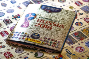 Panini 2018 FIFA World Cup RussiaTM - Gold Edition