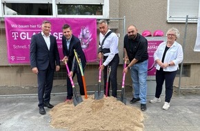 Deutsche Telekom AG: Wesseling: Spatenstich für weiteren Glasfaserausbau