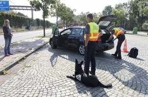 Hauptzollamt Duisburg: HZA-DU: Hauptzollamt Duisburg stellt über 16 Kilogramm Marihuana sicher - 31-jährige Frau vorläufig festgenommen