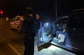 PD Main-Taunus - Polizeipräsidium Westhessen: POL-MTK: Körperverletzung auf Geburtstagsparty +++ Taschendiebstähle +++ Vandalismus an Telefonkabel +++ Einbrüche +++ Fahrzeuge beschädigt +++ Aktionstag "Dunkle Jahreszeit"