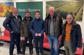 Bund deutscher Baumschulen (BdB) e.V.: Praxis für die Politik: Mit dem Abgeordneten in die Baumschule