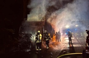 Feuerwehr Schermbeck: FW-Schermbeck: LKW Brand auf der B58