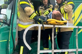 Feuerwehr Samtgemeinde Wathlingen: FW Wathlingen: Ausbildungsdienst zum Thema "LKW-Unfall"