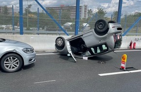 Feuerwehr Bochum: FW-BO: Verkehrsunfall auf Zubringer A448 Richtung Bochum Witten