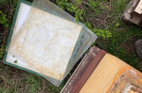 Polizeidirektion Landau: POL-PDLD: Beschädigungen an Bienenstöcken