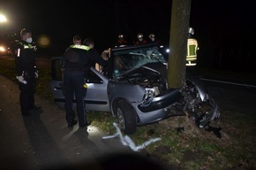 POL-STD: Drei junge Autoinsassinnen bei Unfall im Alten Land schwer verletzt