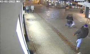 POL-OL: +++ Räuberischer Diebstahl in Oldenburger Juweliergeschäft - Öffentlichkeitsfahndung der Polizei +++