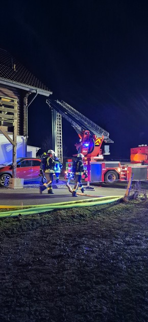 FW Schalksm&uuml;hle: Gro&szlig;einsatz durch Brand in Schalksm&uuml;hle-Everinghausen