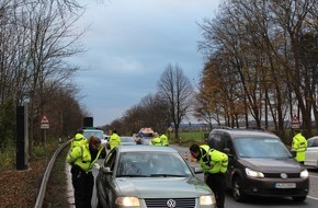 Polizeiinspektion Hildesheim: POL-HI: Ganzheitliche Kontrollen mit Einrichtung von Kontrollstellen an den Anschlussstellen der A7 am 23.11.2017  / Kontrollen im Bereich des PK Sarstedt