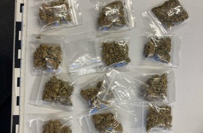 Kreispolizeibehörde Siegen-Wittgenstein: POL-SI: Polizei geht bei Sonderkontrollen in der Innenstadt Drogenhändler ins Netz - über 1,5 kg Betäubungsmittel sichergestellt -#polsiwi