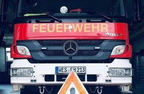 Feuerwehr Hamminkeln: FW Hamminkeln: Wohnwagen überschlägt sich auf Autobahn