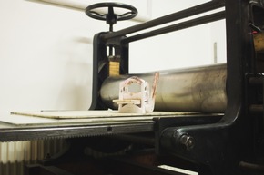 Student entwickelt Druckerpresse zum Selberbauen -Ausstellung mit Beiträgen aus aller Welt
