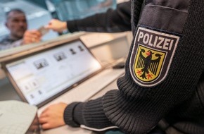 Bundespolizeidirektion München: Bundespolizeidirektion München: Sechs Vollstreckte Haftbefehle Viel Arbeit am langen Wochenende für die Bundespolizei am Flughafen München