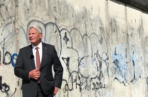 ZDF: Joachim Gaucks Suche nach der Einheit im ZDF und in ZDFinfo (FOTO)