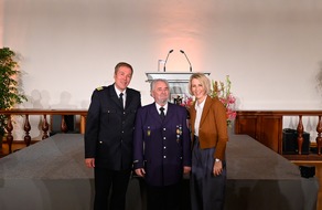 FW-M: Auszeichnungen für verdiente Feuerwehrleute (Altstadt)