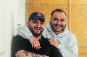 bop Communications: «KURDS IM OHR»: YoldaÅ und Serhat schicken sich gegenseitig auf wahnwitzige Mission